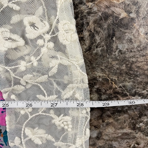 Matilda Jane women’s sz L Floral Peasant Blouse Lace Trim Tassel Tie - Picture 9 of 10